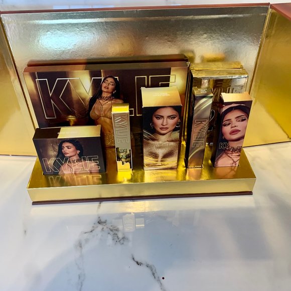 Kylie Jenner 24k Birthday Collection PR Box Collectable. - Picture 5 of 5